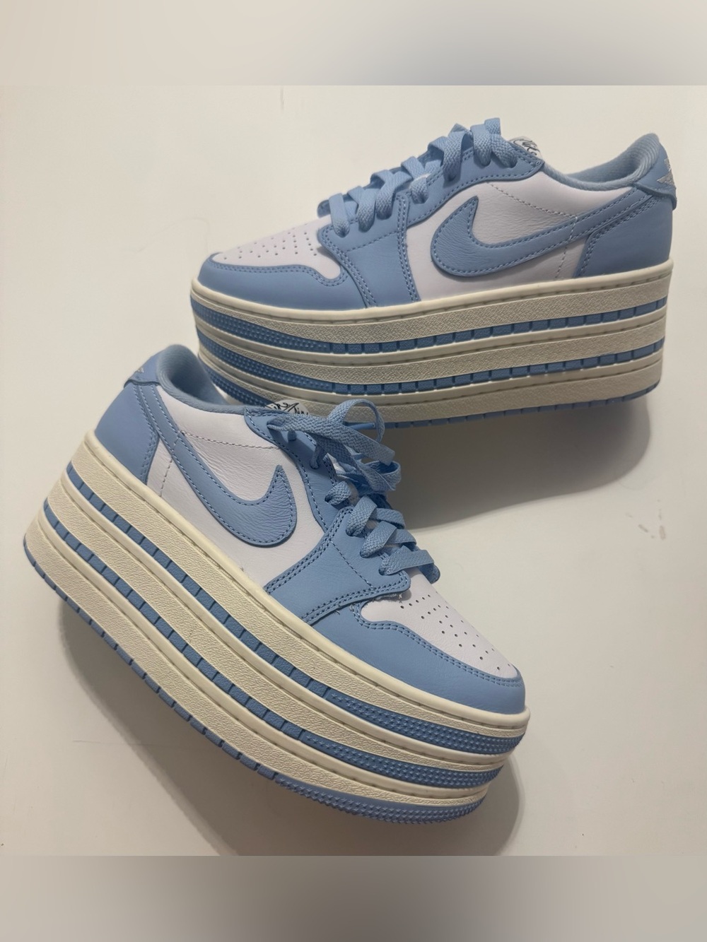 Nike Air Jordan 1 Women's Triple Stack sneakers - Picture 5 of 16